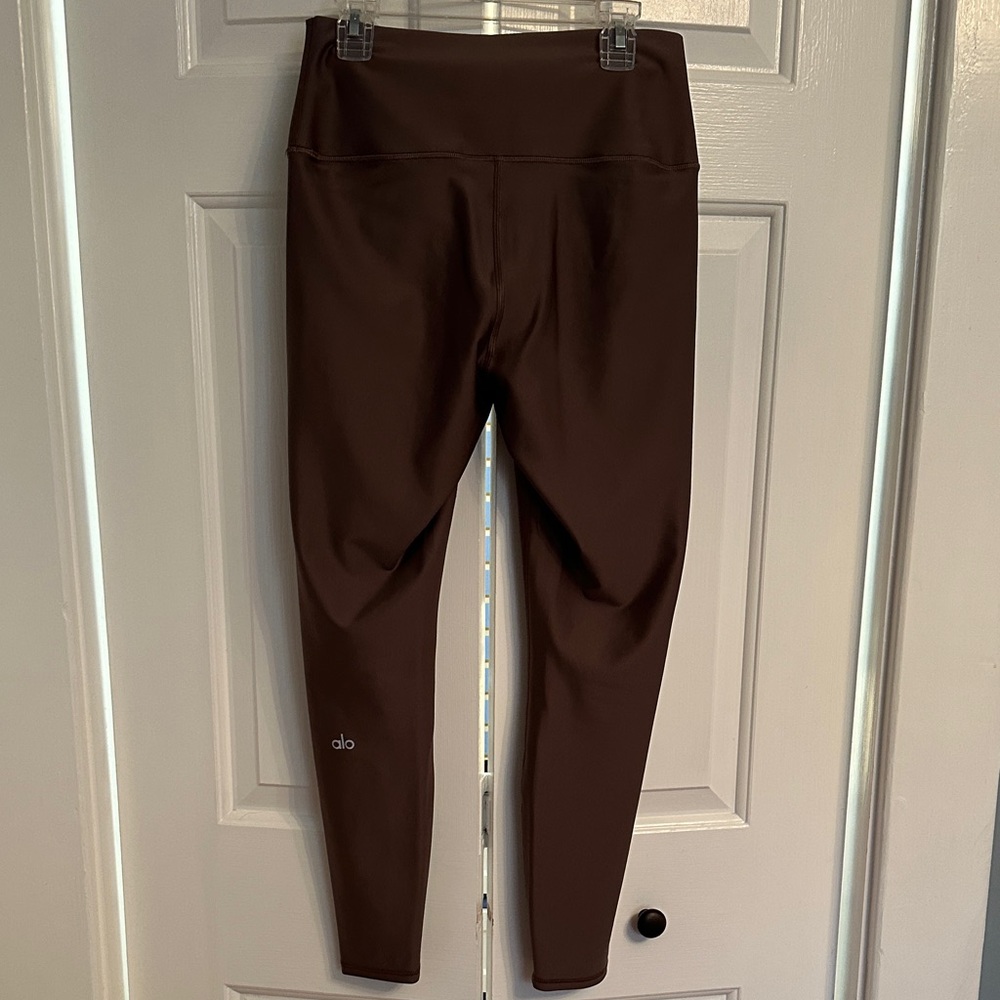ALO Yoga Airlift Medium Brown Leggings & Sports Bra Set - Picture 6 of 9
